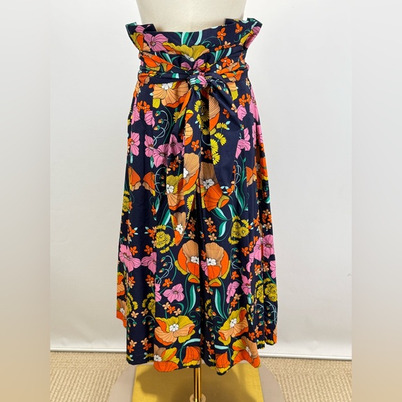 Corey Lynn Calter Dresses & Skirts - COREY LYNN CALTER Navy with bright floral pattern pleated A line skirt size M
